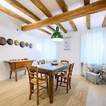 Artdesign Apartment